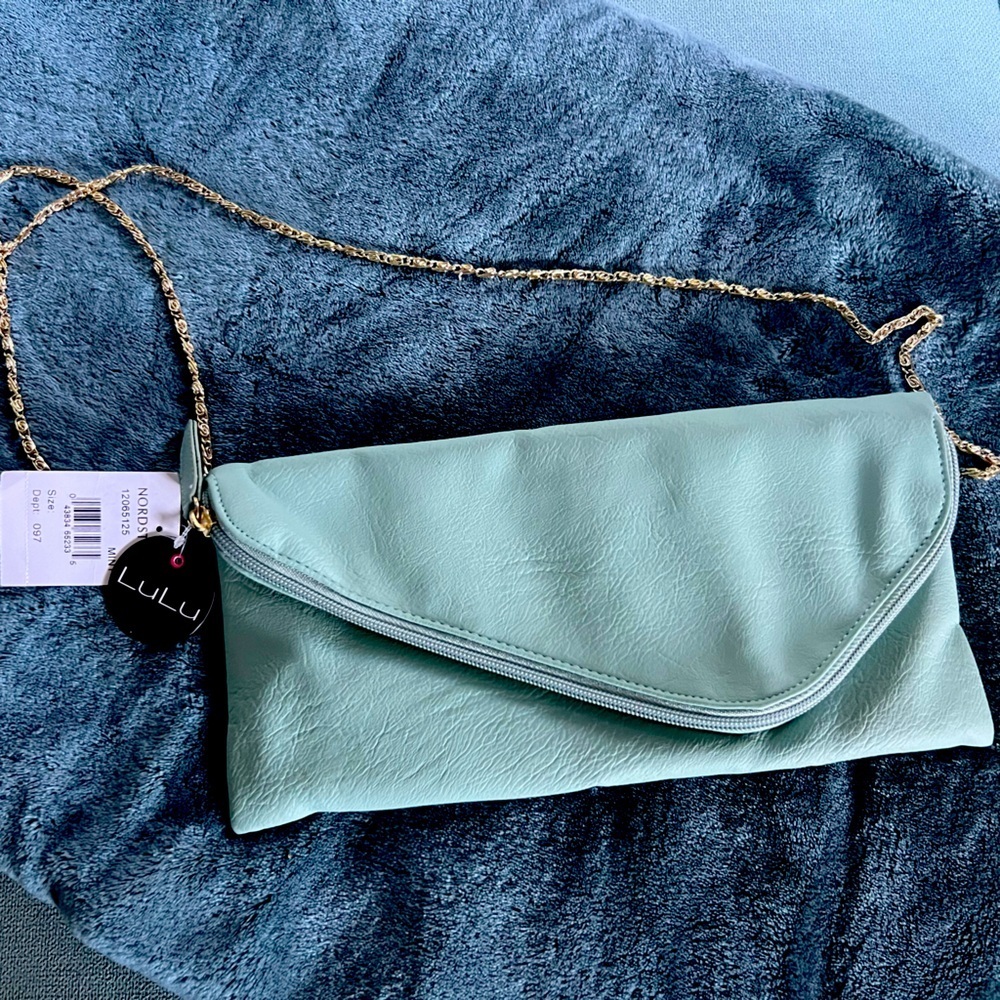 NWTs!!! LULU Clutch Purse